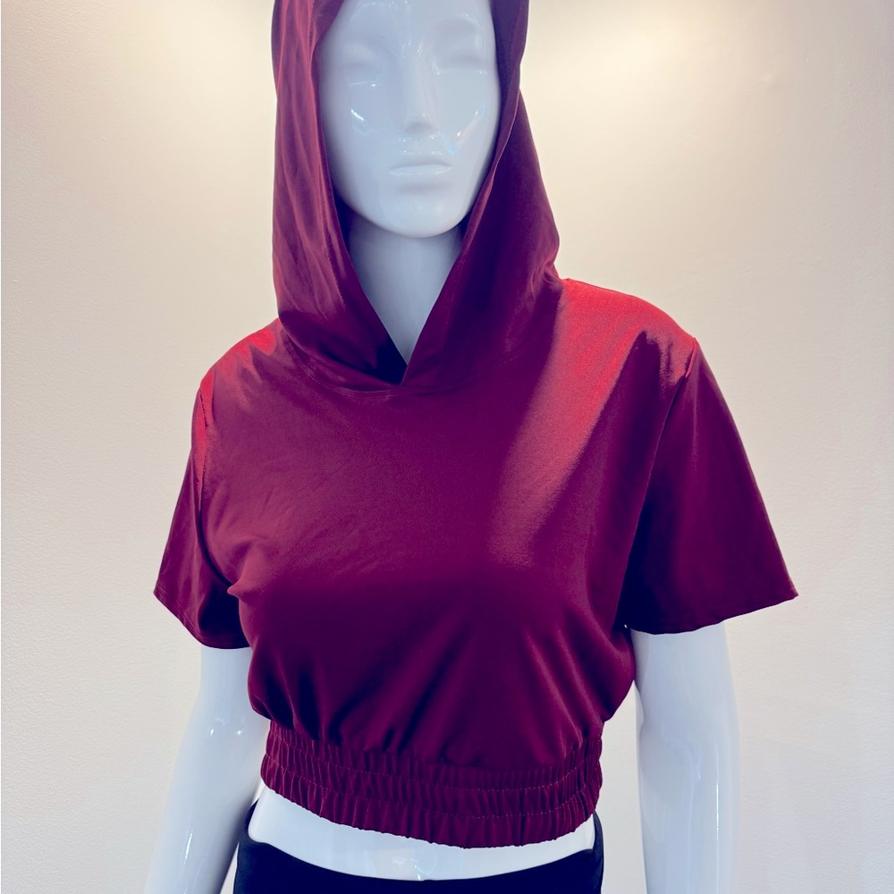 Women sport top with hood